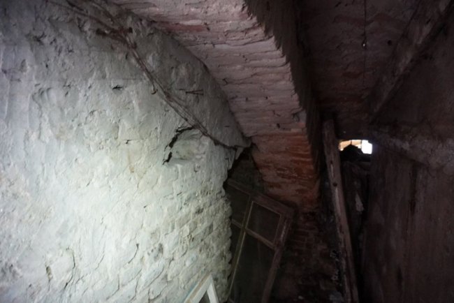 «Треба рятувати!»: підземелля луцького монастиря – у занедбаному стані. ФОТО