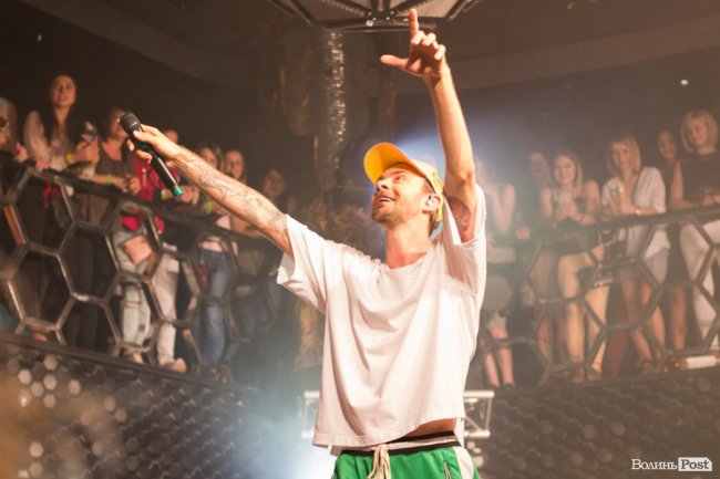 У луцькій «Опері» відгримів концерт Макса Барських. ФОТОРЕПОРТАЖ