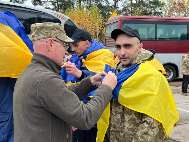 Україна повернула з полону 270 військових. ФОТО