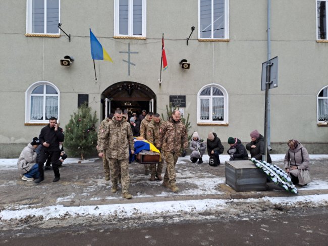 У Ковелі попрощалися з Героєм Романом Сахаруком
