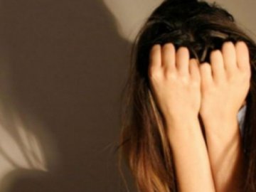 Матір хотіла продати неповнолітню доньку у сексуальне рабство