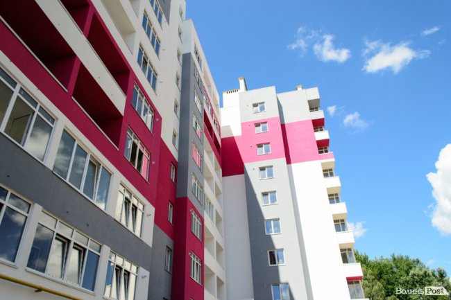 Будівництво триває: як у Луцьку «розростається» яскравий ЖК «Caramel Residence». ФОТО*