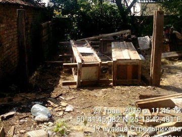 Гноївки, свині та сміття: що мешканці однієї з вулиць Луцька зберігають на своїх подвір'ях. ФОТО