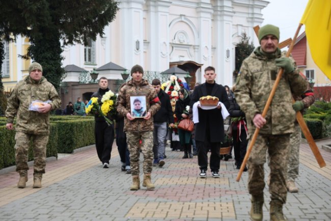 У Луцьку попрощалися з 21-річним Героєм Михайлом Трофимуком