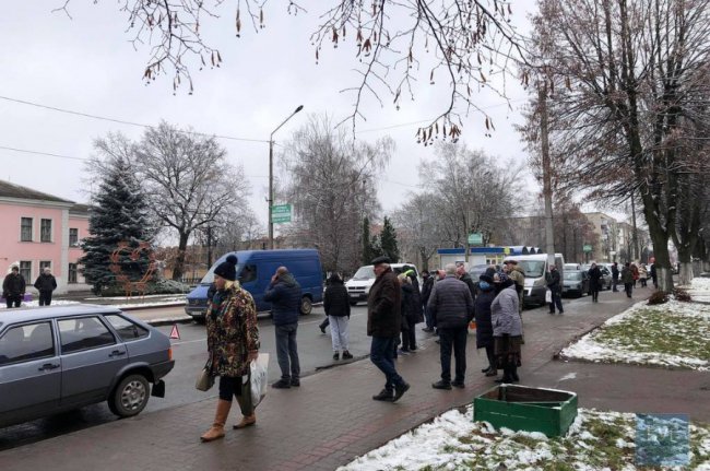 У Нововолинську автівка збила двох пішоходів. ФОТО