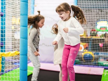 Квести з подарунками в лабіринтах у «Промені»*