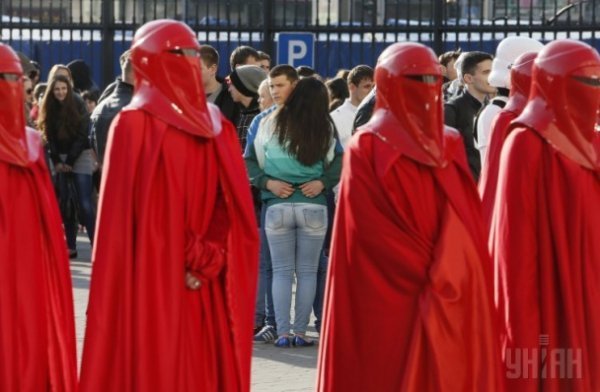 Дарт Вейдер штурмував ЦВК. ФОТО