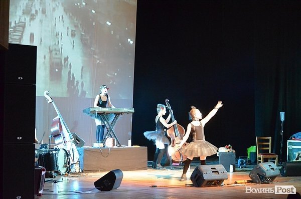 «Я хочу від них дітей»: Dakh Daughters підірвали луцьку публіку. ФОТО