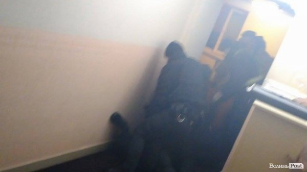 У Луцьку чоловік побуянив у інтернет-клубі