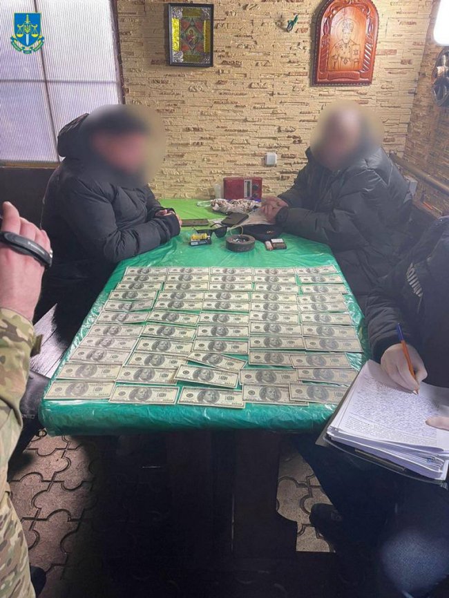 Адвокат на Черкащині «рішав» довідки для звільнення від армії, - прокуратура