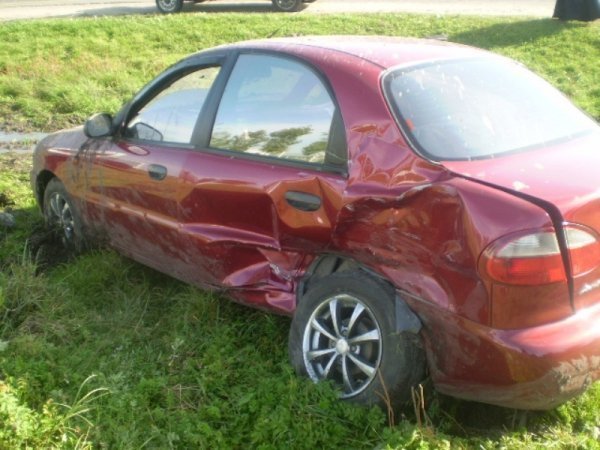 П’ятеро волинян постраждали під час зіткнення автівки зі швидкою 