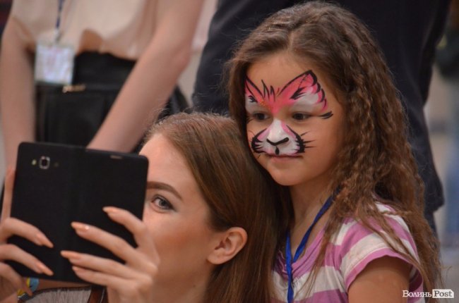 Діти наших Героїв: у «ПортСity» розважали дітей волинських атовців