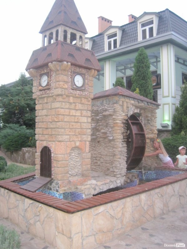 Місто троянд і фонтанів: відпочинок на Чорному морі. ФОТО