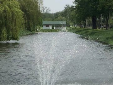 Показали, як облаштовують центральний парк Луцька. ФОТО