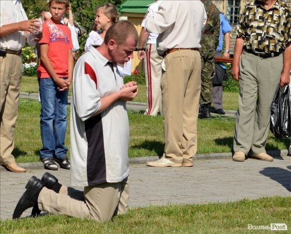 Політика, молитва і шашлик: під Берестечком вшановували річницю битви. ФОТО