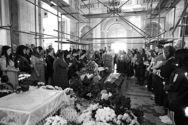 Лучани попрощалися із Героєм Романом Гаврилюком