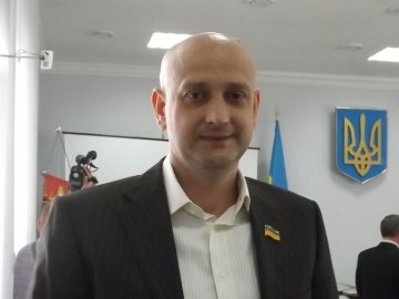 Депутата Луцькради Ткачука звинуватили у порушенні антикорупційного закону