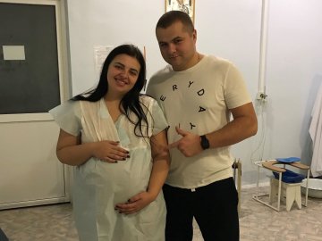 «Тужся, б…ь»: моторошні подробиці пологів, які скалічили немовля. ВІДЕО