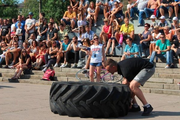 Луцькі патрульні взяли участь у змаганнях з кросфіту. ФОТО