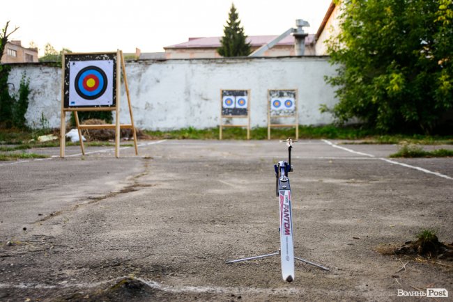 Єдина у Луцьку секція стрільби з лука провела перше відкрите тренування. ФОТО