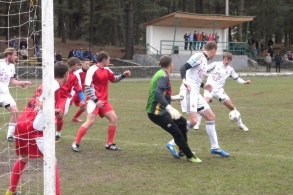 Як «Волинь» грала в футбол у Маневичах. ФОТО