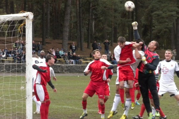 Як «Волинь» грала в футбол у Маневичах. ФОТО