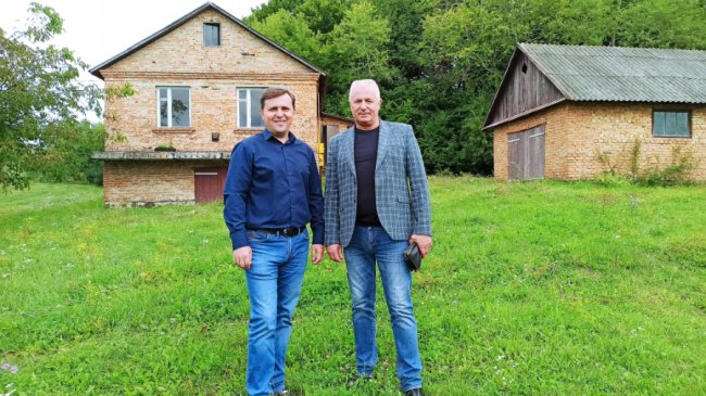 Закинутий ФАП у волинському селі стане оселею для родини місцевої фельдшерки