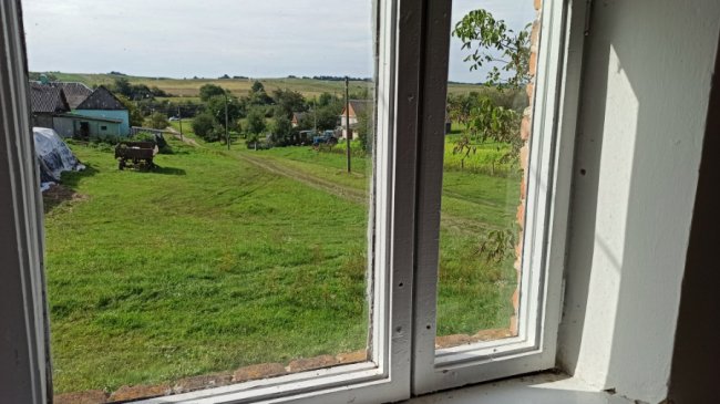 Закинутий ФАП у волинському селі стане оселею для родини місцевої фельдшерки