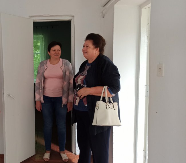 Закинутий ФАП у волинському селі стане оселею для родини місцевої фельдшерки