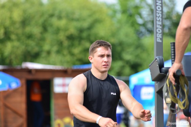 Як у Луцьку на «Бандерштаті» змагалися силачі. ФОТО  