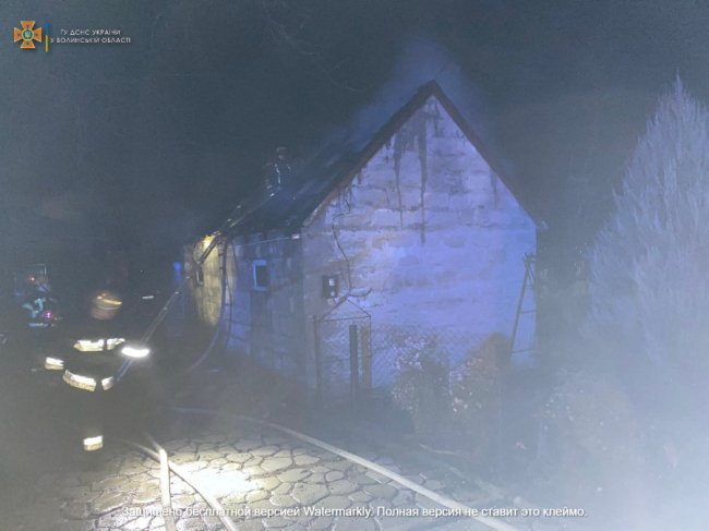 У селі на Волині горів гараж. ФОТО