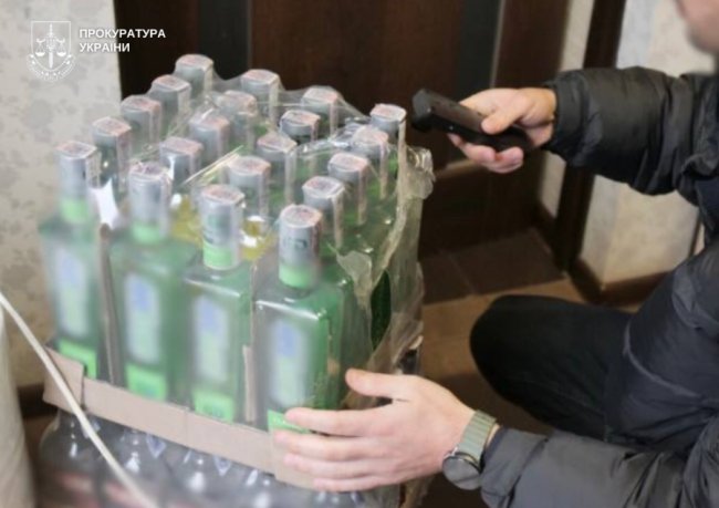 Волинянин облаштував удома підпільний цех з виробництва алкоголю