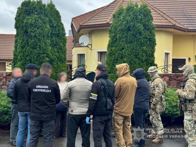 За кордон - нібито «по роботі»: на Волині чоловік та жінка за гроші  «допомагали» ухилянтам виїхати з країни