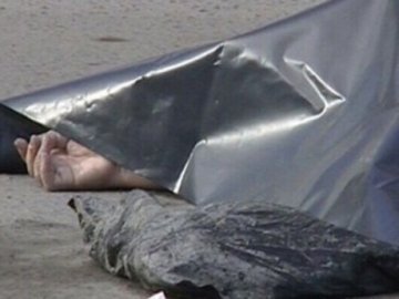 У місті на Волині на зупинці знайшли тіло людини