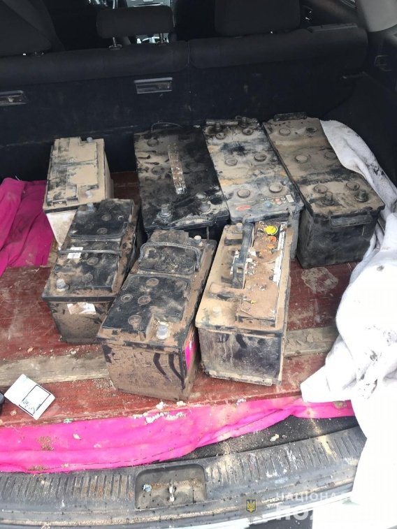 Волинська поліція спіймала серійного викрадача автомобільних акумуляторів