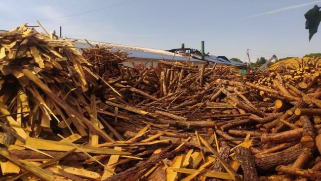 Внаслідок пожежі в цеху біля Луцька згоріло 200 квадратів покрівлі