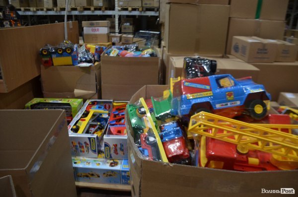 Безпека та якість: луцька фабрика показала, як виготовляє іграшки