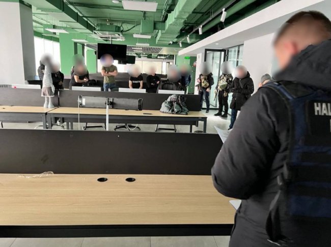 В Україні знищили мережу шахрайських концентрів: «заробляли» мільярди