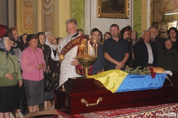  У Луцьку прощалися з загиблими айдарівцями. ФОТО