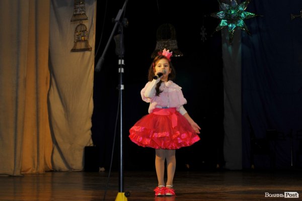 Різдвяний концерт у Луцьку: вальс, вірш і віншування