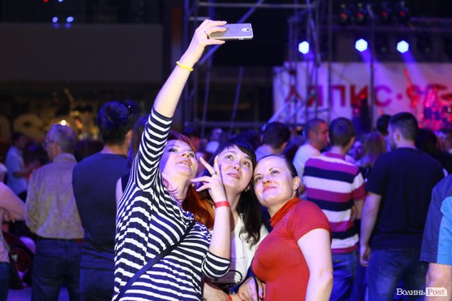 Як це було: фото грандіозного концерту «Ляпис 98» у «ПортCity»