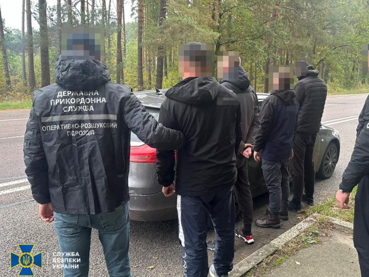 Волинянин за 16 тисяч доларів хотів переправити трьох чоловіків за кордон, двоє з них перебували у СЗЧ
