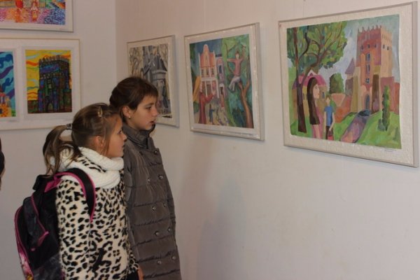 Юні художники показали на картинах неповторну красу Луцька. ФОТО