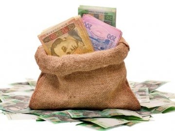 На Дніпропетровщині в лісі знайшли понад 10 мішків з грошима