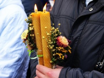 Чому сьогодні не можна купатися у ванній і подорожувати: прикмети та забобони
