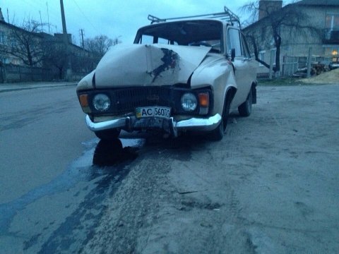 Аварія у Рожищі: водій в'їхав в електроопору. ФОТО