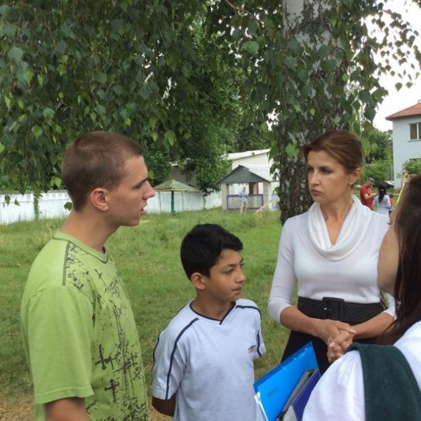 Дружина Порошенка відвідала біженців зі Сходу. ФОТО