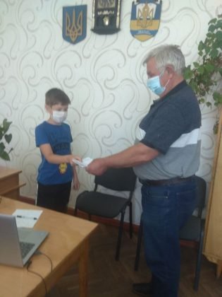 У волинському місті майже 300 обдарованих учнів отримали грошові нагороди