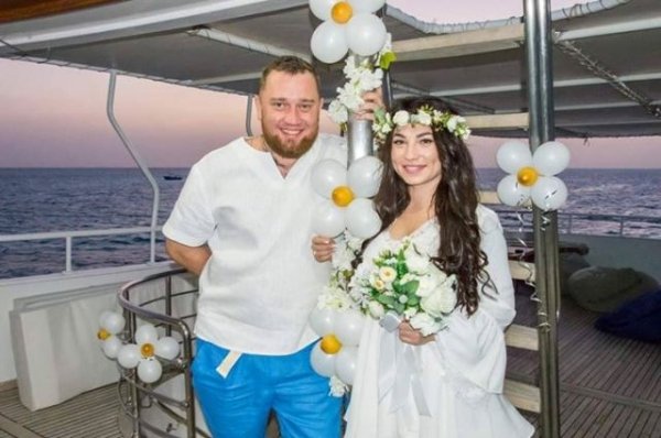 Рівнянин одружився під водою на затопленому кораблі. ВІДЕО