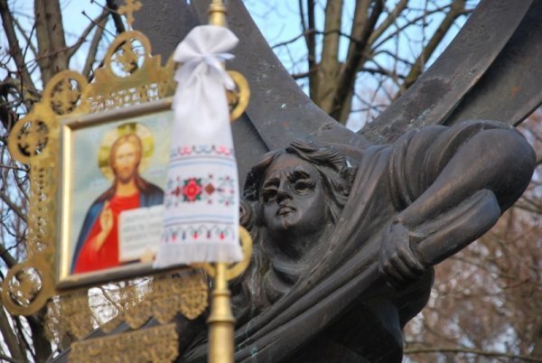 У Луцьку вшанували ліквідаторів аварії на ЧАЕС. ФОТО